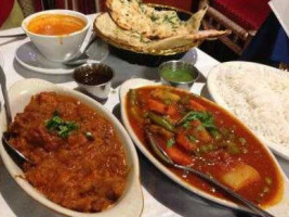 Taj Mahal Indian Cuisine food