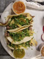 Cholita's Tacos food