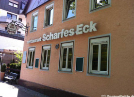 Scharfes Eck outside