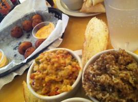 Mudbugs Cajun Cafe food