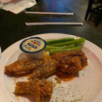 Dick's Wings & Grill food