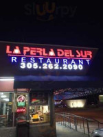 La Perla Del Sur outside