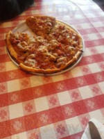 Johnny Remali's Pizza LLC food