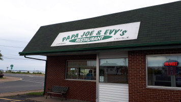 Papa Joe & Evy's Restaurant outside