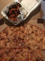 St. Louis Pizza Wings food