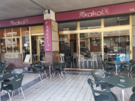 Cafe Taperia Txakoli inside