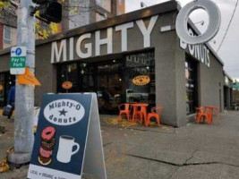 Mighty O Donuts inside