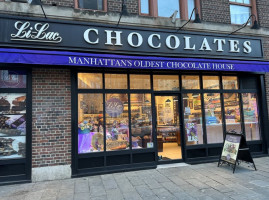 Li Lac Chocolates Greenwich Ave outside