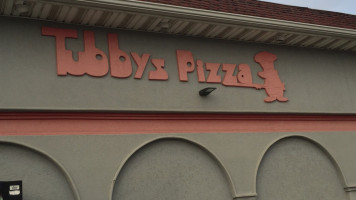 Tubby's Pizza food