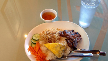 Shawnessy Vietnamese Restaurant Inc food