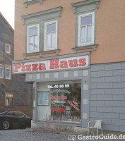 Pizza Im Haus outside