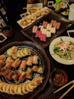 Sushi Niichi food
