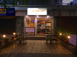 Madras Café inside