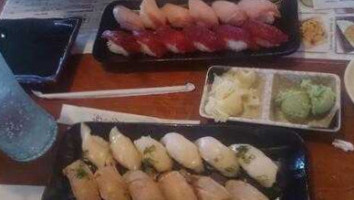 Sushi Mon food