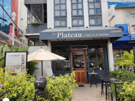 Le Plateau Café inside