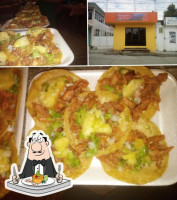 Taqueria La Tlaxcalteca food