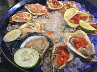 The Noizy Oyster food