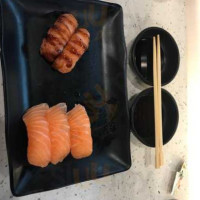 Sushi Rotary Sushi food