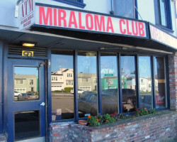 Miraloma Club outside