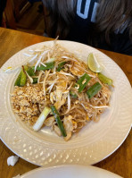 Alex's Thai Cuisine food