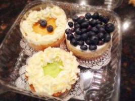 Drago Sisters Bakery food