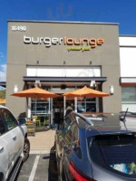 Burger Lounge outside