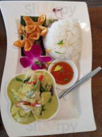 One Waan Thai food