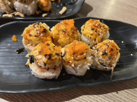Achita Sushi inside