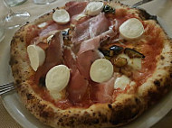 Corte Sant'elena Pizzeria food