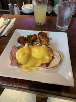 Benedict's Eatery And food