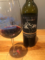 Noisy Water Winery food