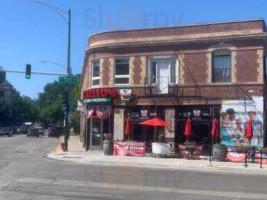 Aurelio’s Pizza Wrigleyville outside