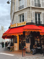 Cafe Divan food