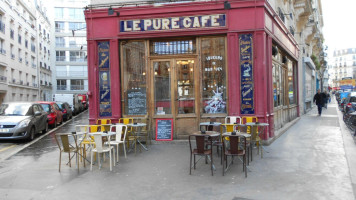 Le Pure Cafe food