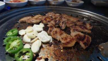 Gen's Korean Bbq House food