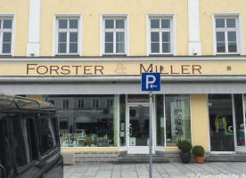 Forster & Miller Weinhaus Albert Geith outside