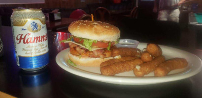 Country Club Tavern Incorporated food