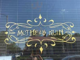 Mother's Ruin outside
