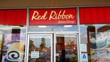 Red Ribbon Bake Shop food