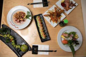 Kaizen Revolving Sushi food