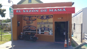 El Sazon De Mama outside