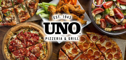 Uno Chicago Grill food