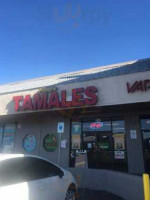 Patty's Tamales outside