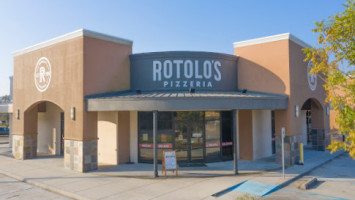 Rotolo's Pizzeria outside
