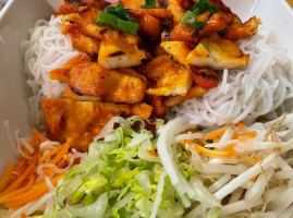 Delish Vietnamese Vegetarian Cuisine food