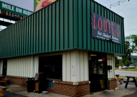 Louie's Hot Chicken And Barbecue outside