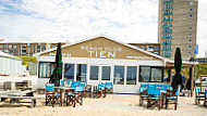 Beach Club Tien inside
