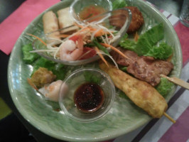 Thai Wok Uzes food