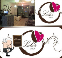 Lolo's Café inside
