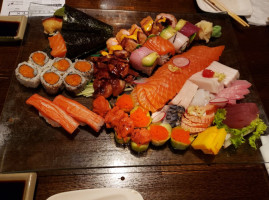 Hoshi Sushi food